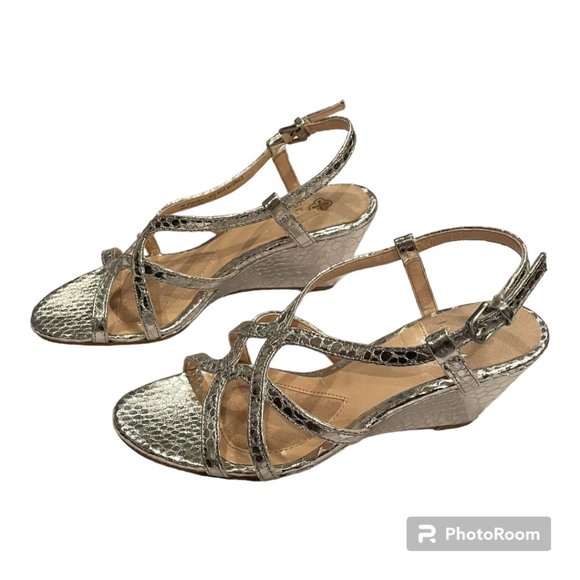 NWT Isola Silver Wedge Sandals - Size 6 - Picture 4 of 7